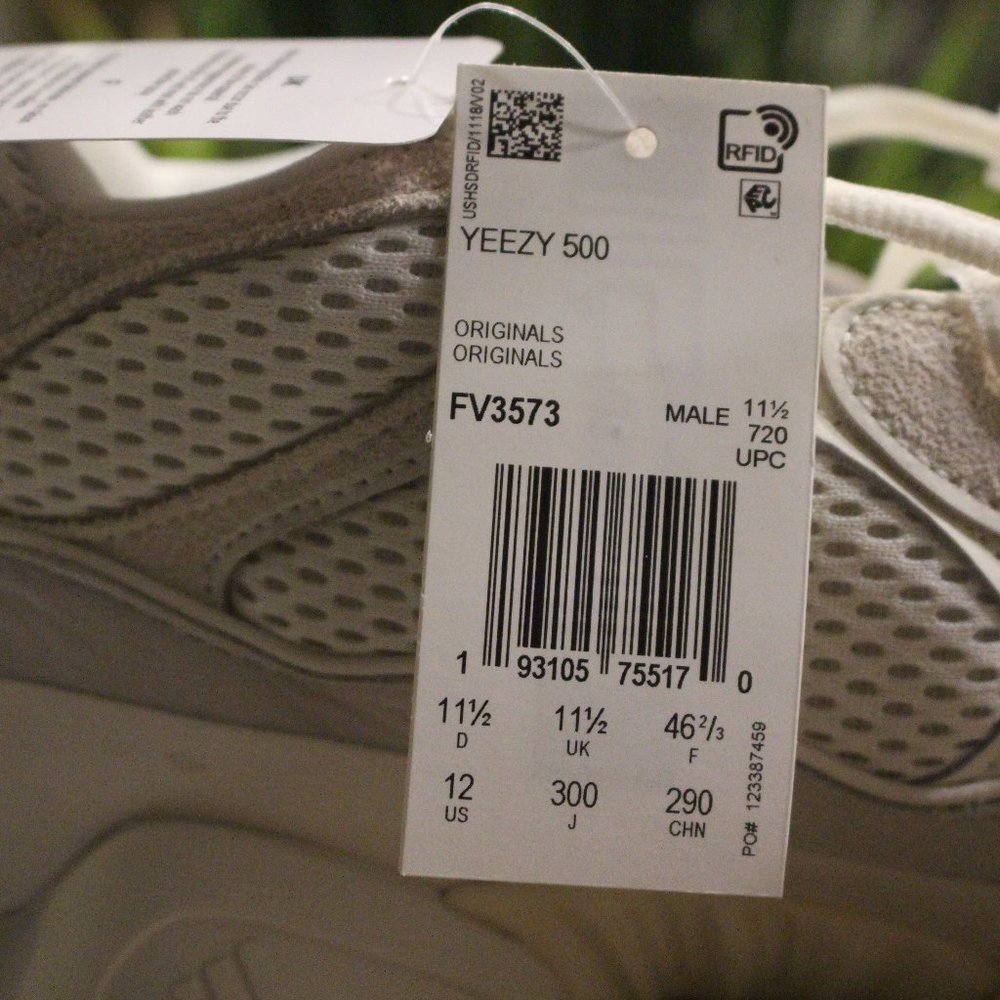 Yeezy 500 Bone White *SOLD ON ANOTHER PLATFORM* - Picture 5 of 9